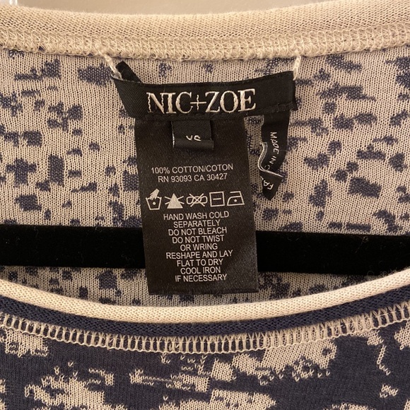 Nic and Zoe abstract printed long sleeve top in navy/white. Size XS - Picture 2 of 8
